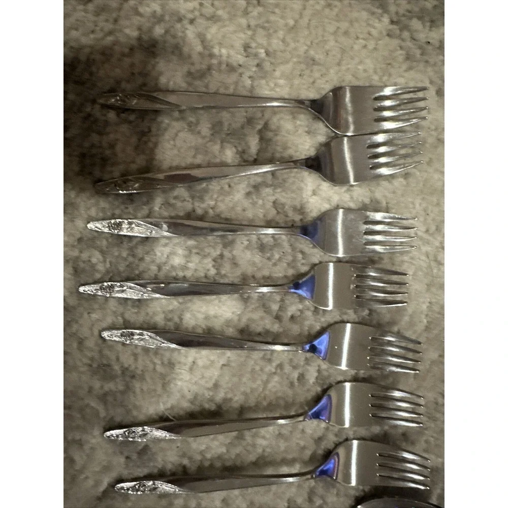 42 International AMERICAN BEAUTY INS88 American Stainless USA Spoons&Forks W/box